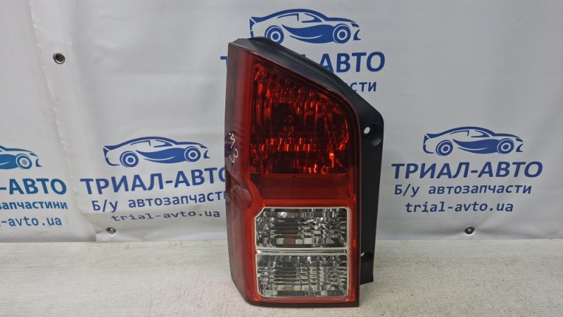 Фонарь задний внешний левый Nissan Pathfinder R51 2.5 DIESEL YD25DDTI 2004 (б/у) Київ - зображення 1