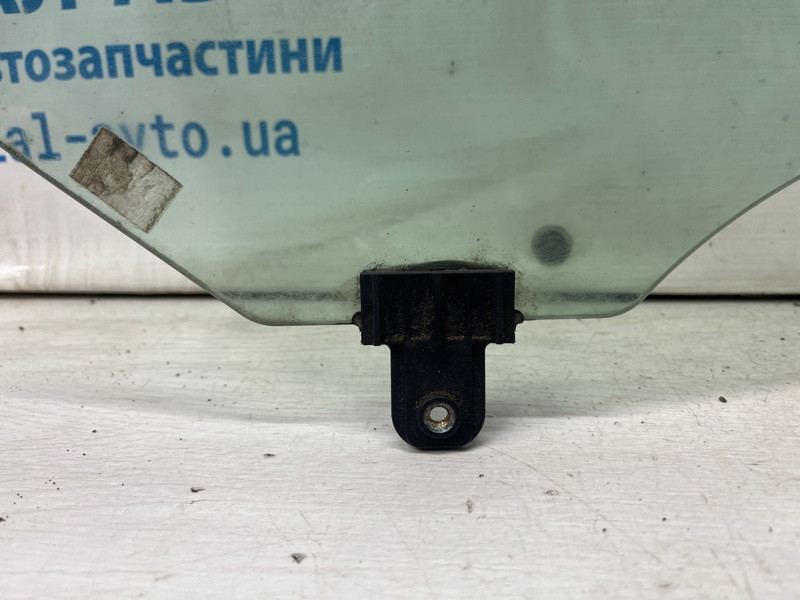 Стекло двери переднее правое Kia Sportage SL 1.7 DIESEL D4FD 2010 (б/у) Київ - зображення 2