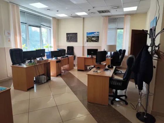 Лівобережна метро,вул Ованеса Туманяна 15А, ЖК Лазурний Бріз, офіс 75м Київ