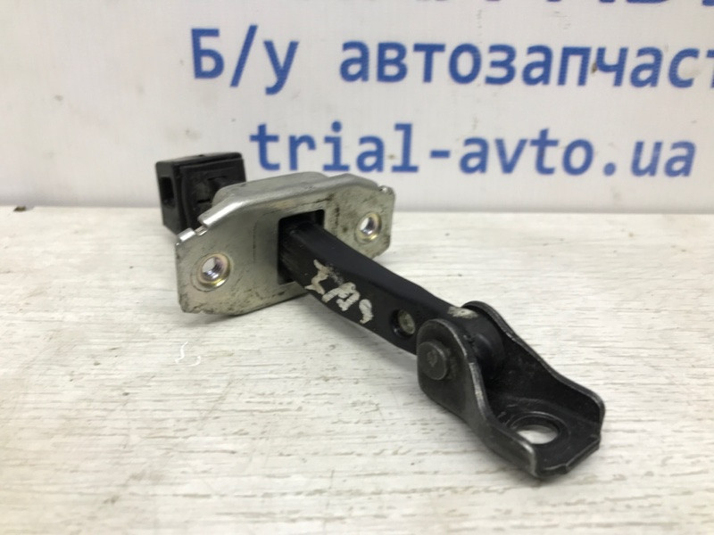 Ограничитель двери задний правый Mitsubishi Outlander XL 2.2 DIESEL 4N14 2007 (б/у) Киев - изображение 3