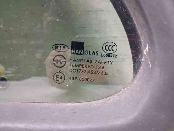 Стекло двери задней левой (форточка) Kia Sorento 2002-2011 835613E030 (Арт. 67620) Киев