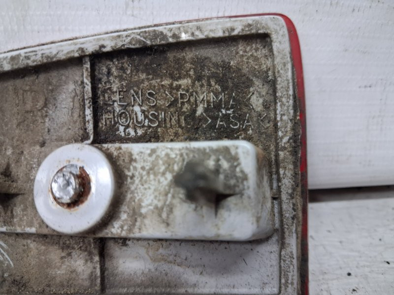 Катафот правый Mitsubishi Pajero Wagon 4 3.2 ДИЗЕЛЬ 4M41 2006 (б/у) Київ - зображення 3