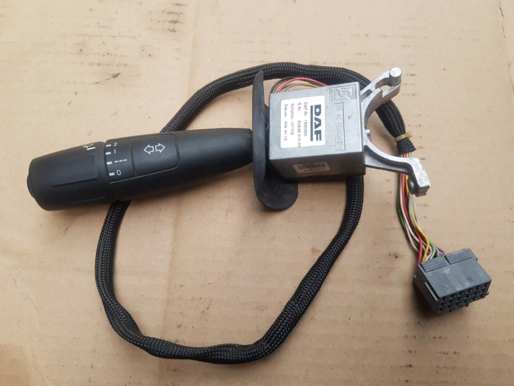 1892960 Переключатель поворотов дворников подрулевой левый DAF XF 106 Euro 6 Львов - изображение 1