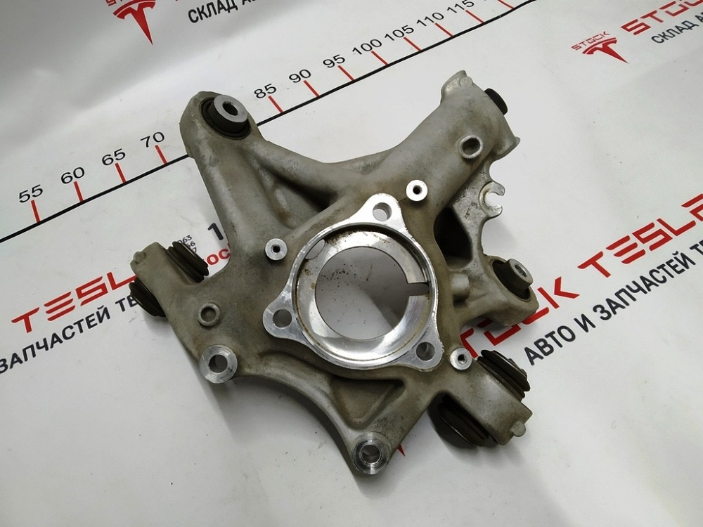 Кулак задний левый (цапфа) Tesla model 3 1044411-00-F Київ - зображення 1