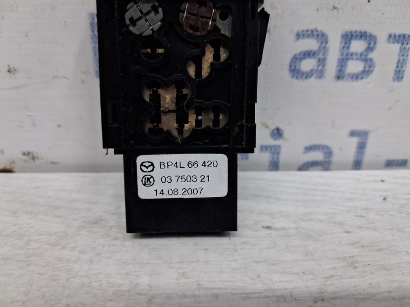 Кнопка подогрева Mazda 3 BK 1.6 БЕНЗИН Z6 2003 (б/у) Киев - изображение 3