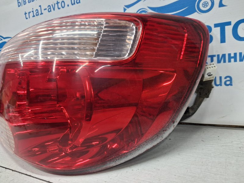 Фонарь задний внешний правый Mitsubishi Outlander CU 2.4 БЕНЗИН 4G69 2003 (б/у) Київ - зображення 3