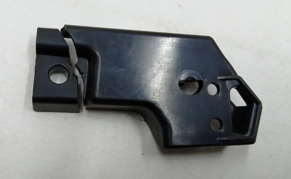 1Кронштейн крепления датчика положения спинки двойного левого сиденья 2-го ряда (с повреждением) Tes Киев - изображение 3