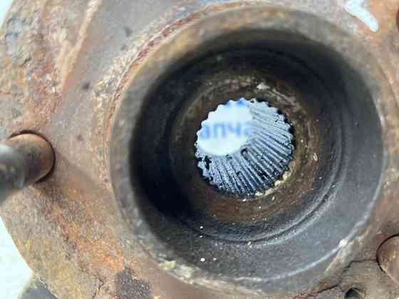 Кулак поворотный левый со ступицей Hyundai I30 2007-2012 517152R000 (Арт. 76812) Киев