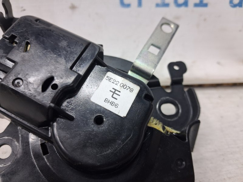 Замок крышки багажника Mazda 6 GJ 2.2 DIESEL 2012 (б/у) Київ - зображення 5