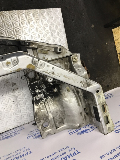 Панель передняя Kia Sorento BL 2.5 DIESEL D4CB 2002 (б/у) Киев - изображение 7