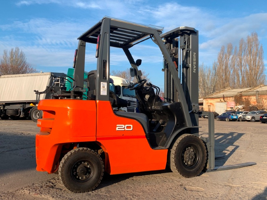 Вилочний автопогрузчик Nissan, з щоглою triplex/триплекс 5.1 метри. Модель: P1F2A20D. Випуск 2014 р Миколаїв - зображення 4