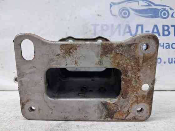 Кронштейн усилителя переднего бампера Kia Ceed ED 1.6 DIESEL D4FB 2006 прав. (б/у) Киев