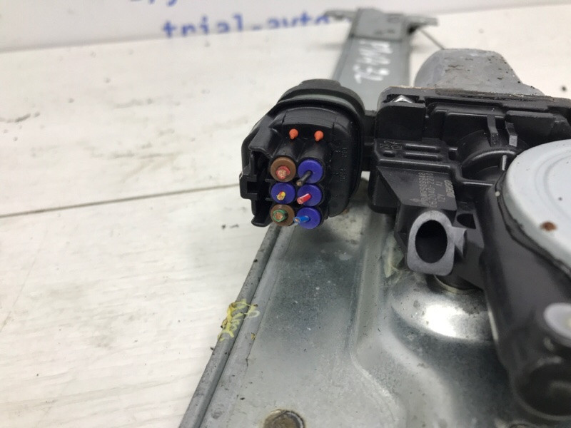 Стеклоподъемник задний левый Mitsubishi Pajero Wagon 4 3.2 ДИЗЕЛЬ 4M41 2006 (б/у) Київ - зображення 3