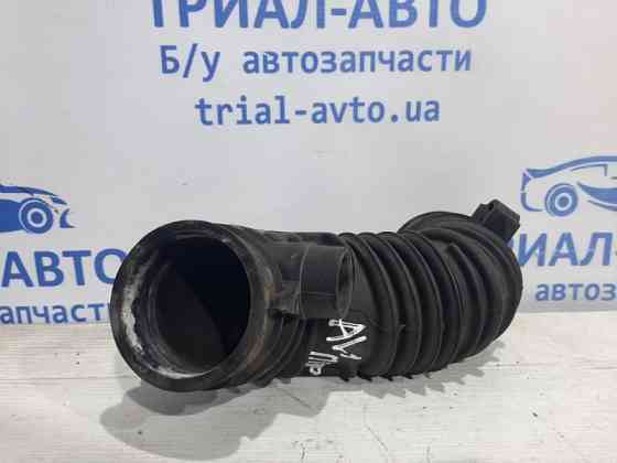 Патрубок воздушного фильтра Toyota Avensis T25 1.8 БЕНЗИН 1ZZFE 2002 (б/у) Киев