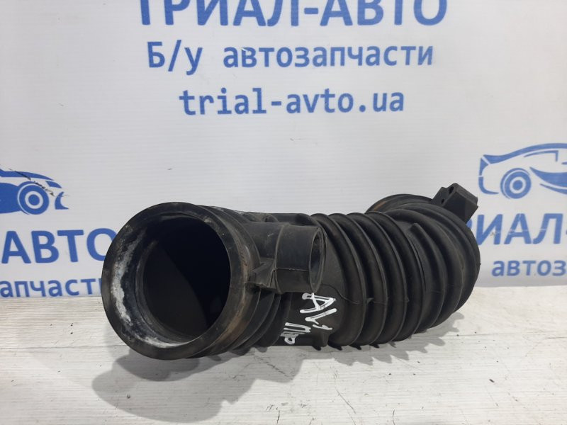 Патрубок воздушного фильтра Toyota Avensis T25 1.8 БЕНЗИН 1ZZFE 2002 (б/у) Киев - изображение 3