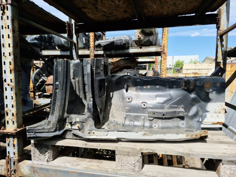 Четверть автомобиля передняя правая Mitsubishi L200 KB 2.5 ДИЗЕЛЬ 4D56U 2006 (б/у) Київ - зображення 1