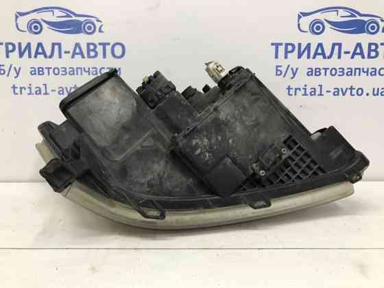 Фара левая галоген Toyota Avensis T25 1.8 БЕНЗИН 1ZZFE 2002 (б/у) Київ