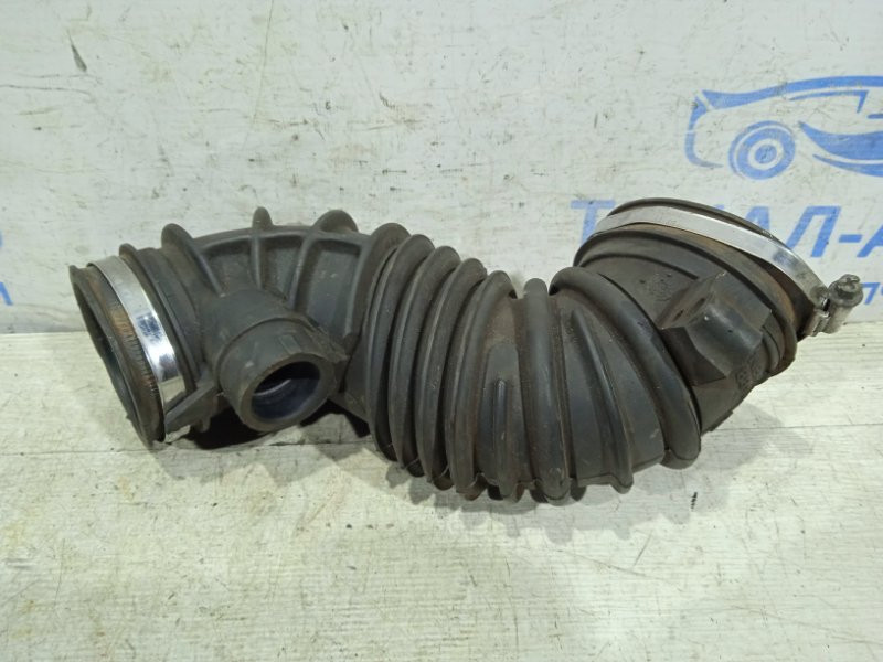 Патрубок воздушного фильтра Toyota Avensis T25 1.8 БЕНЗИН 1ZZFE 2002 (б/у) Киев - изображение 2