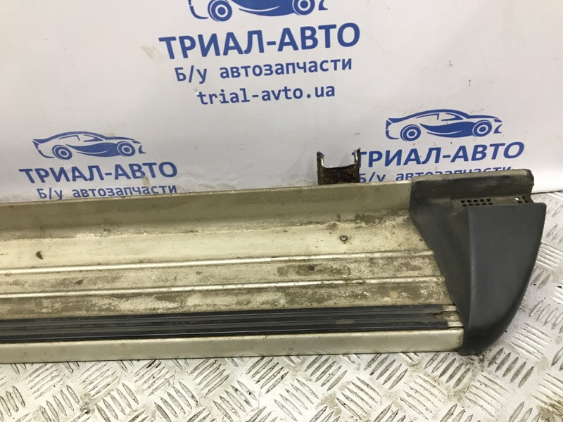 Подножка Mitsubishi L200 KB 2.5 ДИЗЕЛЬ 4D56U 2006 лев. (б/у) Киев - изображение 4