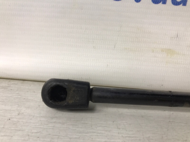 Амортизатор крышки багажника Ford Kuga CBS 2.0 DIESEL 2011 (б/у) Киев - изображение 3