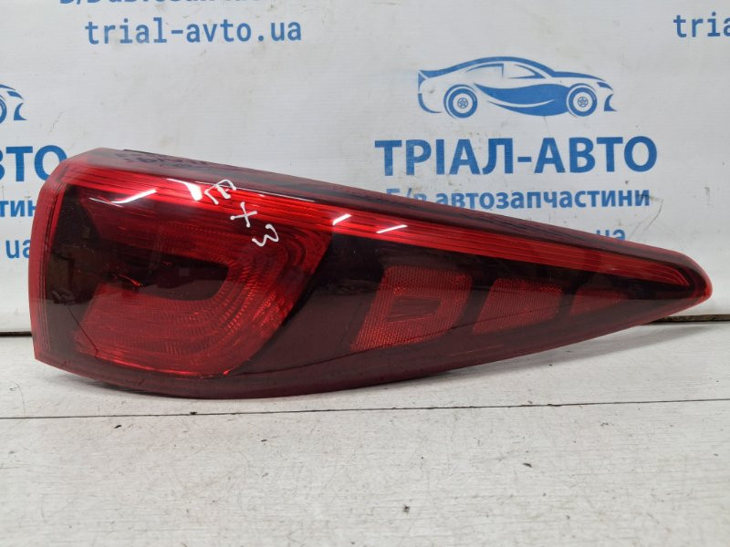 Фонарь задний внешний правый Kia Sportage QL 1.7 DIESEL D4FD 2015 (б/у) Киев - изображение 1