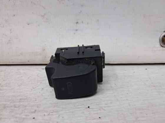 Кнопка стеклоподъемника Toyota Avensis T25 1.8 БЕНЗИН 1ZZFE 2002 (б/у) Київ