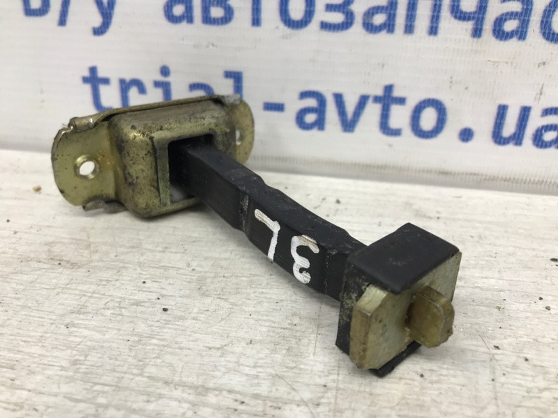 Ограничитель двери задний левый Mitsubishi Pajero Sport K9 2.5 DIESEL 4D56 1996 (б/у) Киев - изображение 3