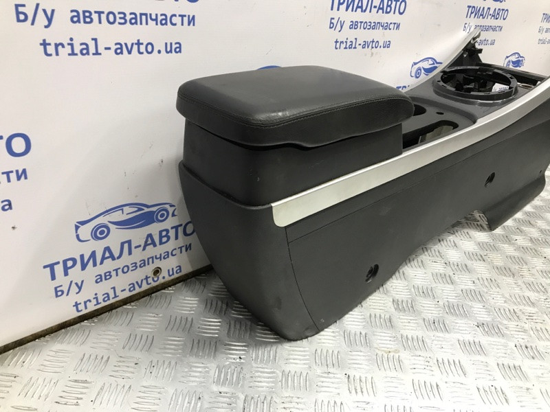 Подлокотник Mazda CX 7 ER 2.3 БЕНЗИН 	L3VDT 2006 (б/у) Киев - изображение 3