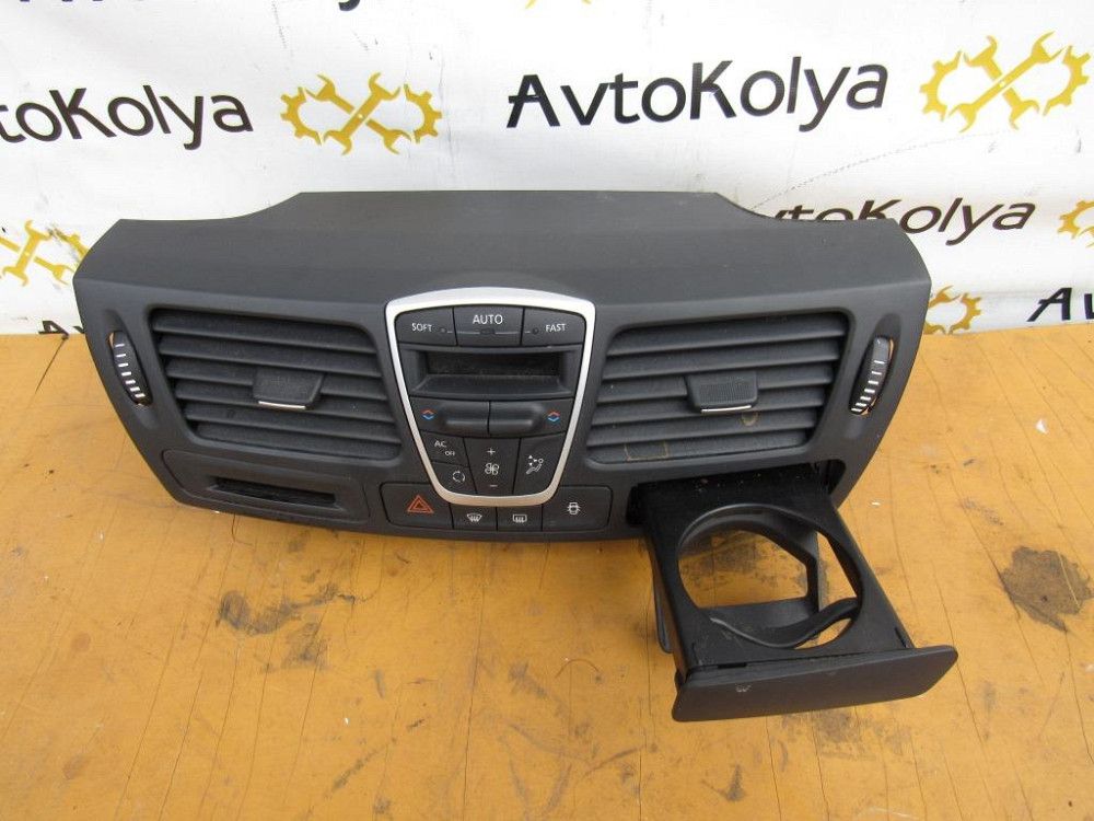 Блок кнопок в торпеду Renault Laguna III 2007-2012 Ковель - изображение 1