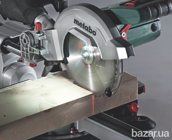 Торцовочная пила Метабо KGS 305M 619305000 Київ - зображення 3