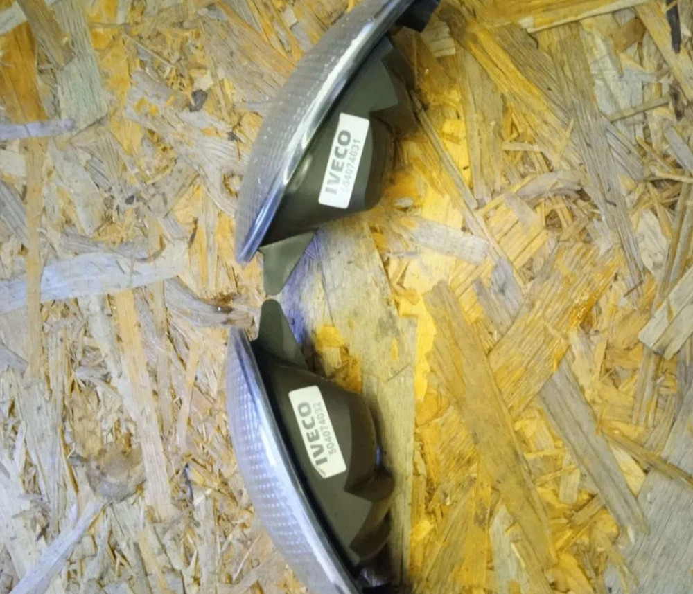 504074032 Фонарь габаритный солнцезащитного козырька левый Iveco Stralis Львів - зображення 2