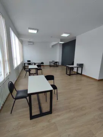 Лівобережна метро,вул Євгена Сверстюка , офіс 70м Київ