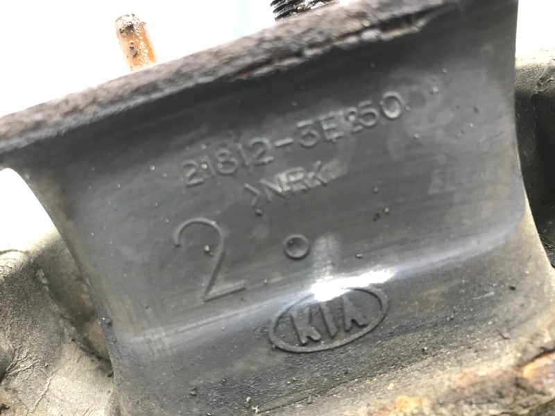 Подушка ДВС Kia Sorento BL 2.5 DIESEL D4CB 2002 (б/у) Київ - зображення 4