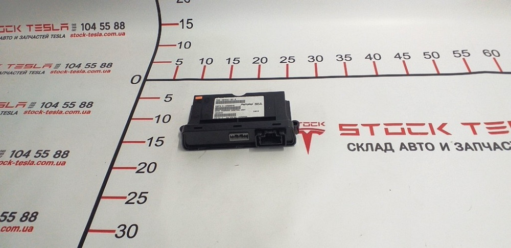 Блок управления панорамным люком Tesla model S, model S REST 1007512-00-B Київ - зображення 3