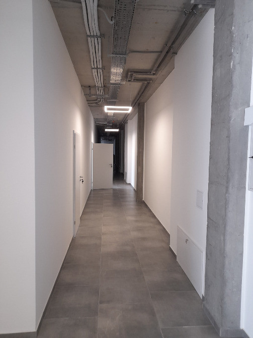 Офісне приміщення 17 кв. м. видове у сучасному офісно-складському комплексі Киев - изображение 4