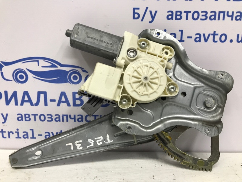 Стеклоподъемник задний левый Toyota Avensis T25 1.8 БЕНЗИН 1ZZFE 2002 (б/у) Киев - изображение 1