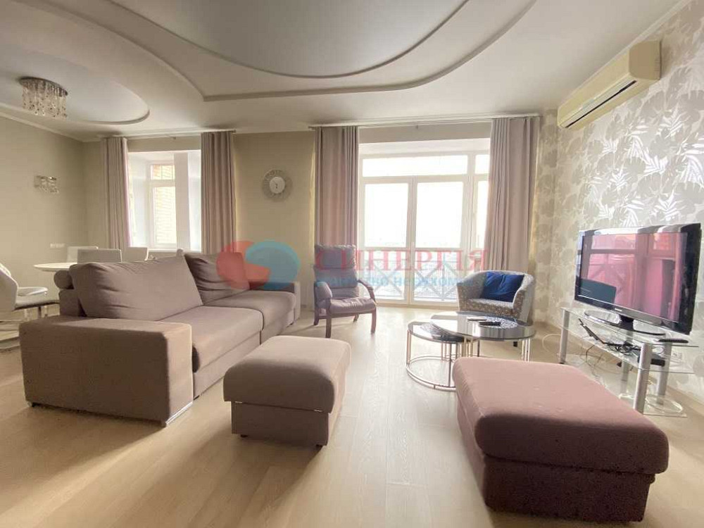 долгосрочная аренда 4-к квартира Киев, Печерский, 1400 $/мес. Київ - зображення 1