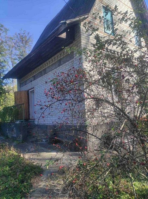 Продаж цегляного дому з ділянкою 9 сот. 2 пов. + гараж Ржищев - изображение 2
