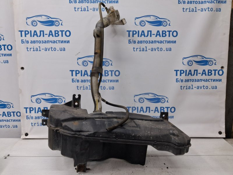 Бачок омывателя Mitsubishi Pajero Wagon 3 3.2 ДИЗЕЛЬ 4M41 1999 (б/у) Київ - зображення 2