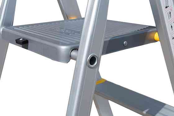 Лестница алюминиевая MASTERTOOL 8 ступеней h=1720 мм max 150 кг 79-1108 Харків