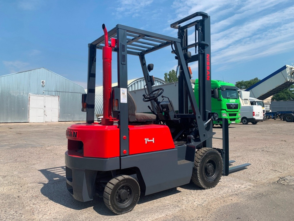 Вилочний бензиновий автонавантажувач Nissan із щоглою на 4 метри Одеса - зображення 4