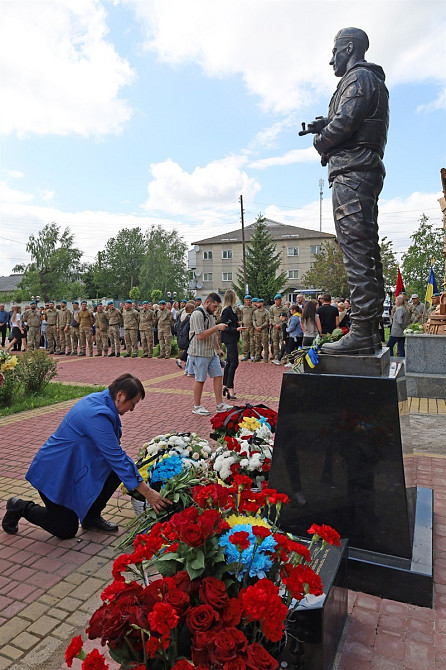 Пам'ятки військовим на замовлення, створення та встановлення пам'ятників по всій Україні Киев - изображение 4