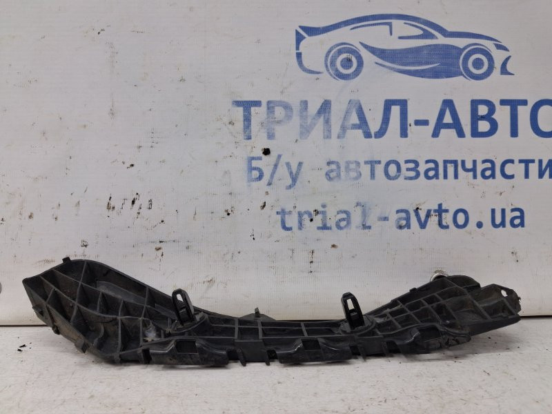 Кронштейн бампера передний правый Toyota Auris E150 1.6 БЕНЗИН 1ZRFAE 2006 (б/у) Київ - зображення 3