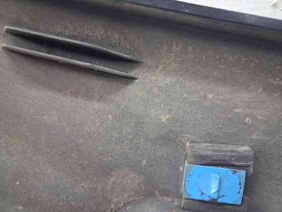 Накладка двери Jeep Cherokee KL 3.2 БЕНЗИН EHK 2013 задн. лев. (б/у) Київ