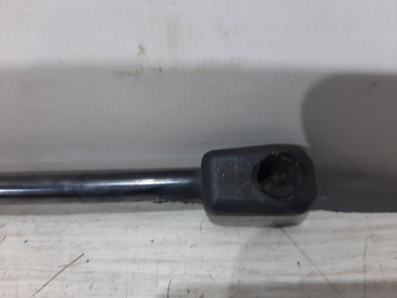 Амортизатор крышки багажника Hyundai Tucson JM 2.0 DIESEL D4EA 2004 (б/у) Київ - зображення 2