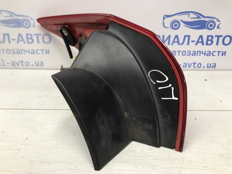 Фонарь задний внешний правый Mitsubishi Lancer 10 1.5 БЕНЗИН 4A91 2007 (б/у) Киев - изображение 8