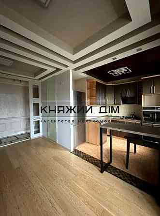 Продаж 3-х кімнатної ,Уманська 29. Солом'янський р-н. м.Вокзальна або м.Шулявська Київ