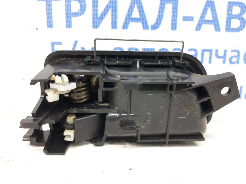 Ручка двери внутренняя левая Mitsubishi Pajero Wagon 4 3.2 ДИЗЕЛЬ 4M41 2006 (б/у) Київ - зображення 2