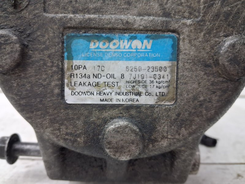 Компрессор кондиционера Kia Sorento BL 2.5 DIESEL D4CB 2002 (б/у) Киев - изображение 5