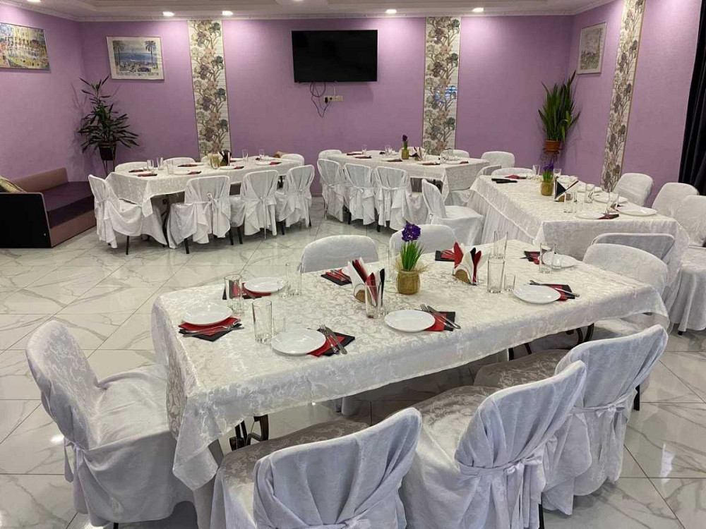 посуточная аренда 8-к дом Киев, Деснянский, 10000 грн./сутки Киев - изображение 1